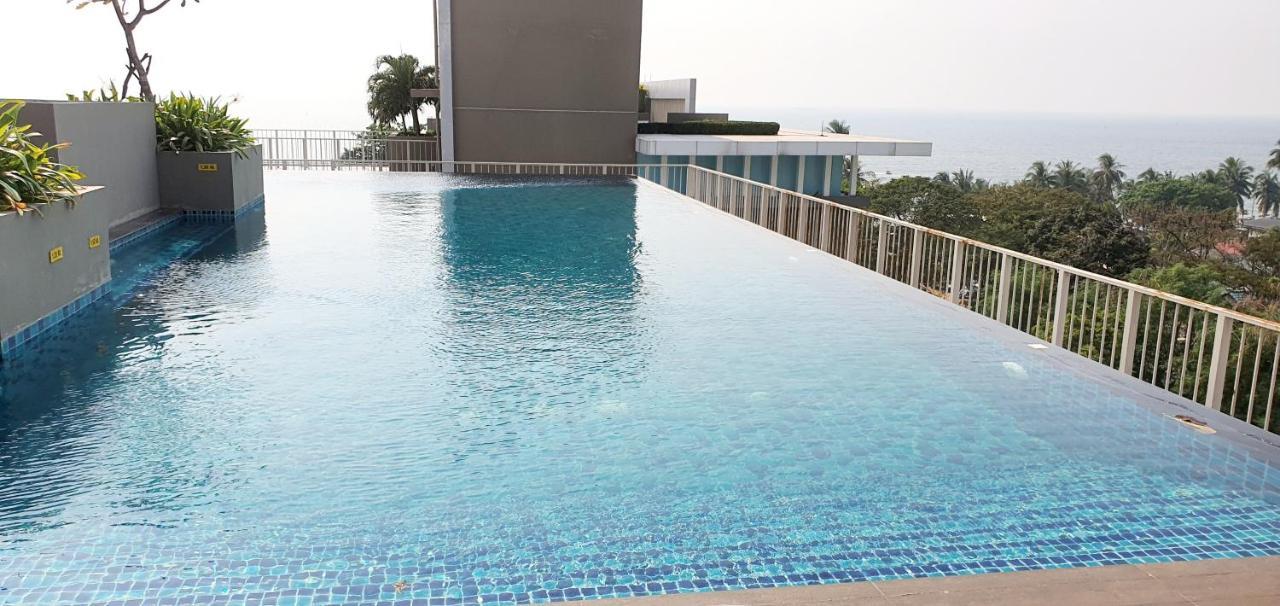Sweet Seaview Flr6 With Toproop Pool Flr7 At The Blux Bangsaen Exterior photo